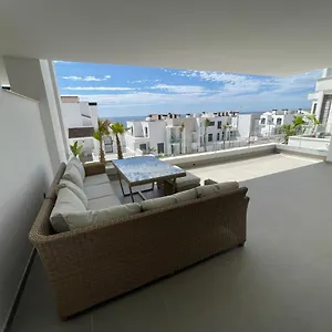 Modern 2 Beds In Apartment